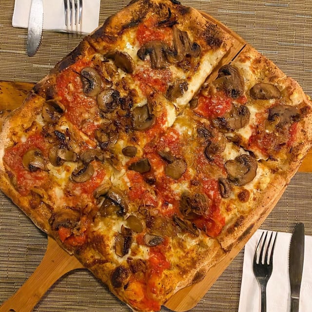 Grandma Pizza.